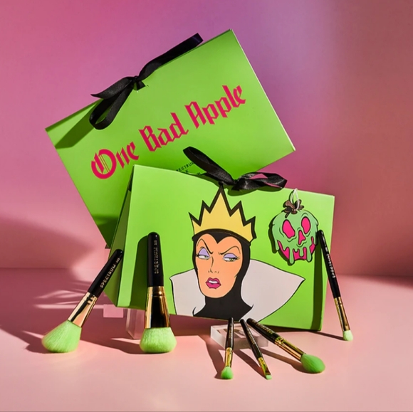 "Evil Queen" 6 Piece Brush Set - Picture 11 of 11